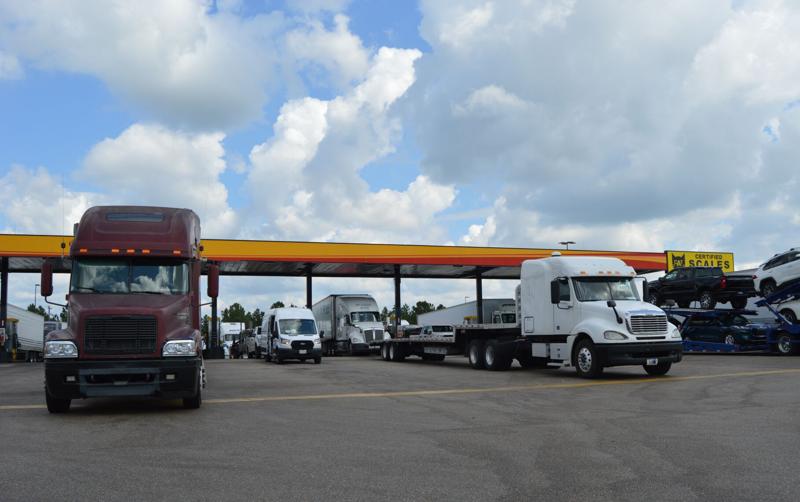 24 states join court case seeking to stop electric semitruck mandate