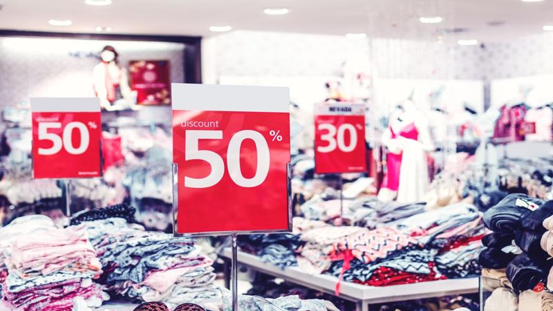 Holiday shopping expected to break records again in 2024