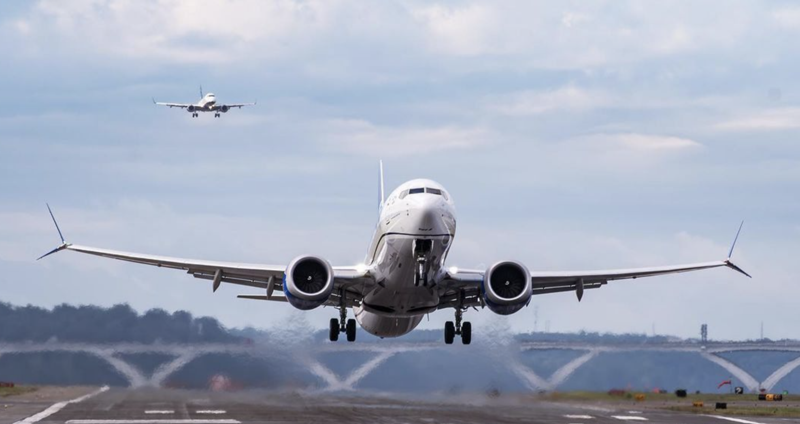 American Airlines jet collides with helicopter over Potomac