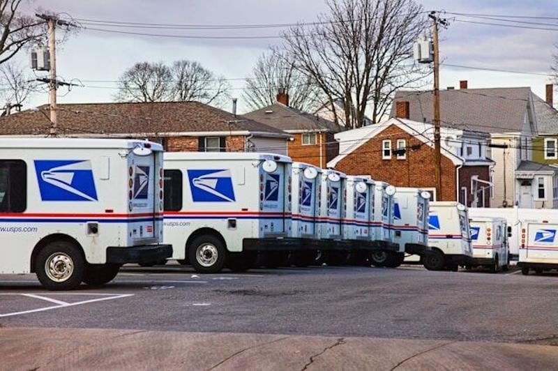 USPS reverses ban on small packages from China