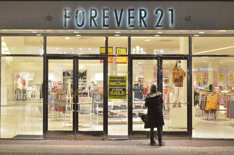 Forever 21 closes Los Angeles headquarters, signals bankruptcy